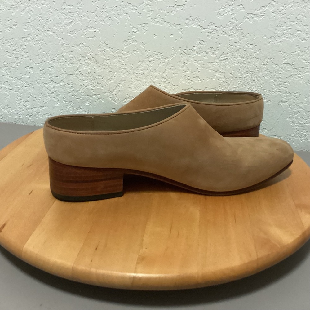 NISOLO Women's Golden Tan Suede Mules Block Heel Slip On Shoes Sz 8.5 + DUST BAG
